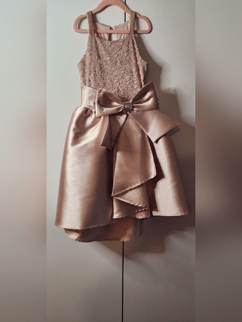 Girls Satin Bow-Accent Dress in Blush